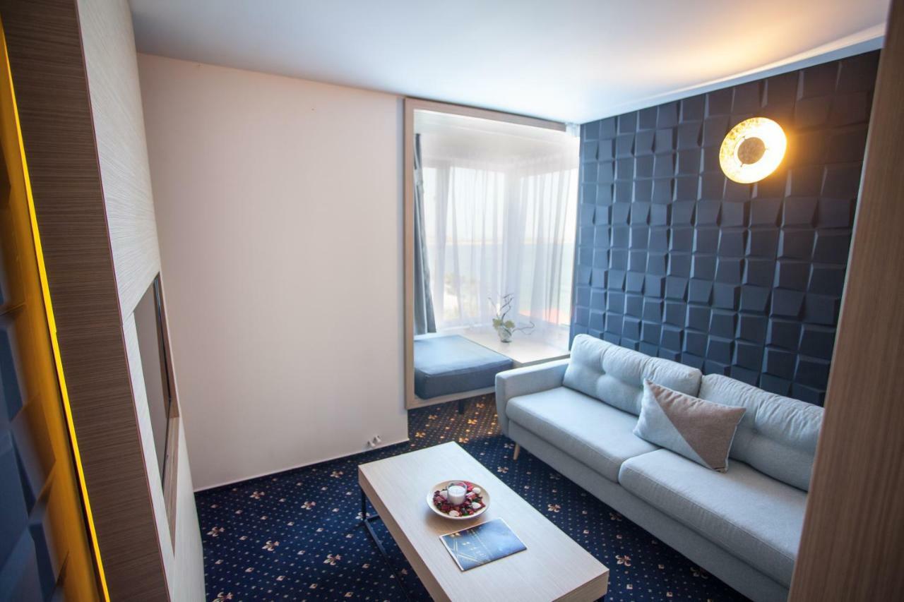 Aqvatonic Hotel - Steaua De Mare エフォリエ・ノルド エクステリア 写真